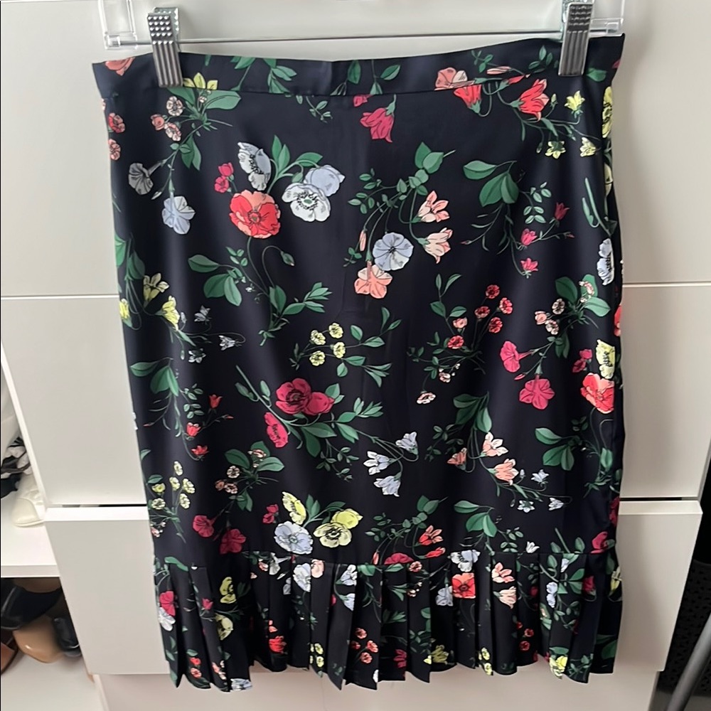 Ann Taylor Floral Navy Skirt